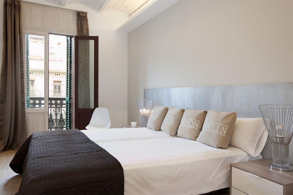 Rent Top Apartments Near Plaza De Catalunya Барселона Екстер'єр фото
