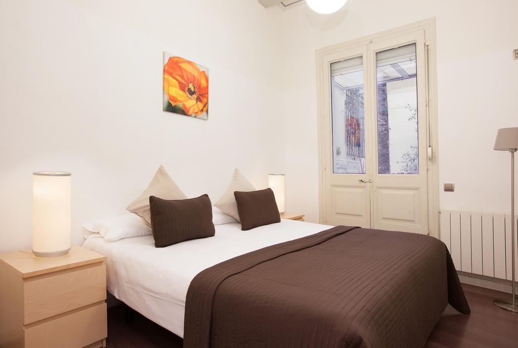 Rent Top Apartments Near Plaza De Catalunya Барселона Екстер'єр фото