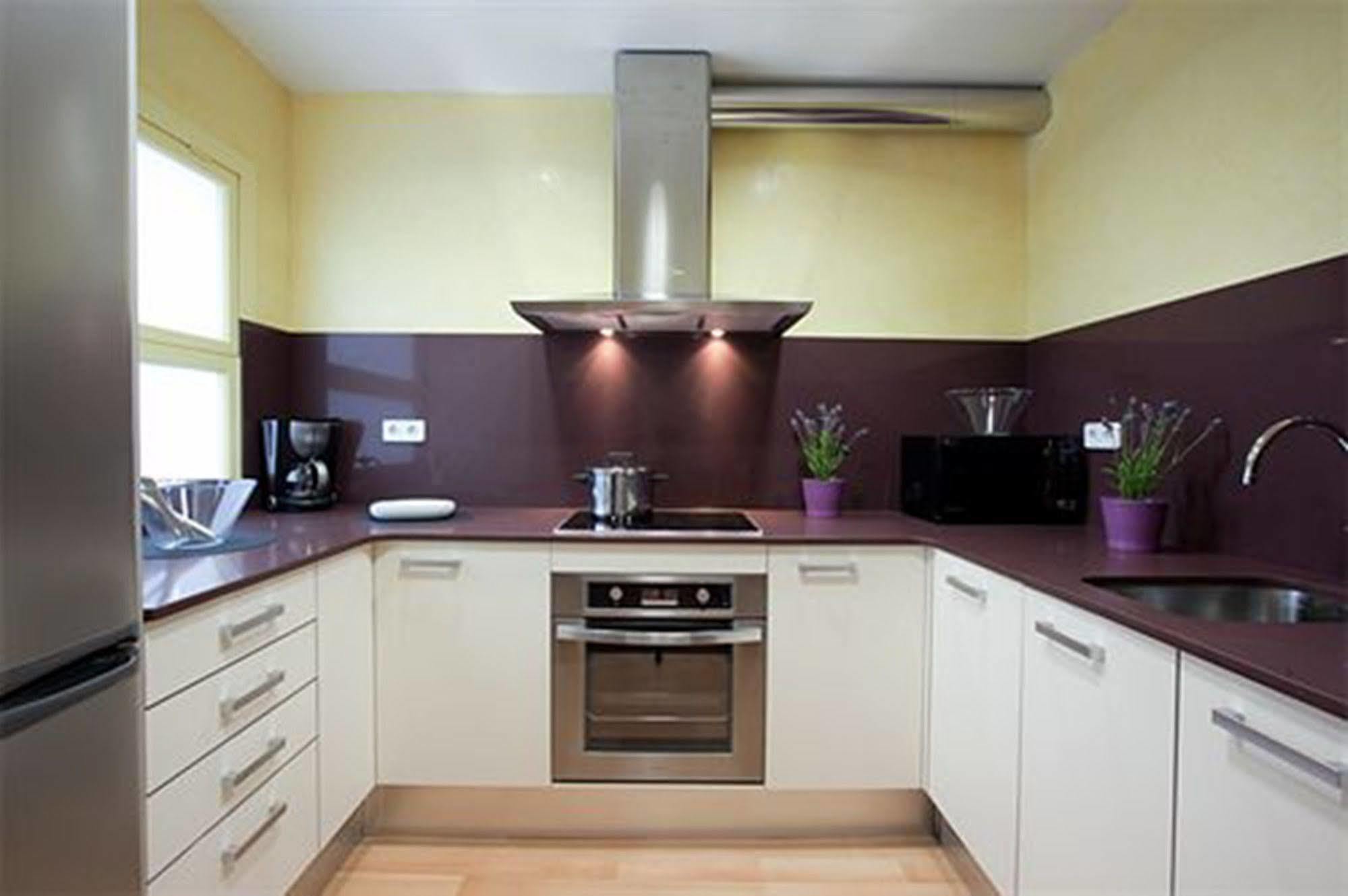 Rent Top Apartments Near Plaza De Catalunya Барселона Екстер'єр фото