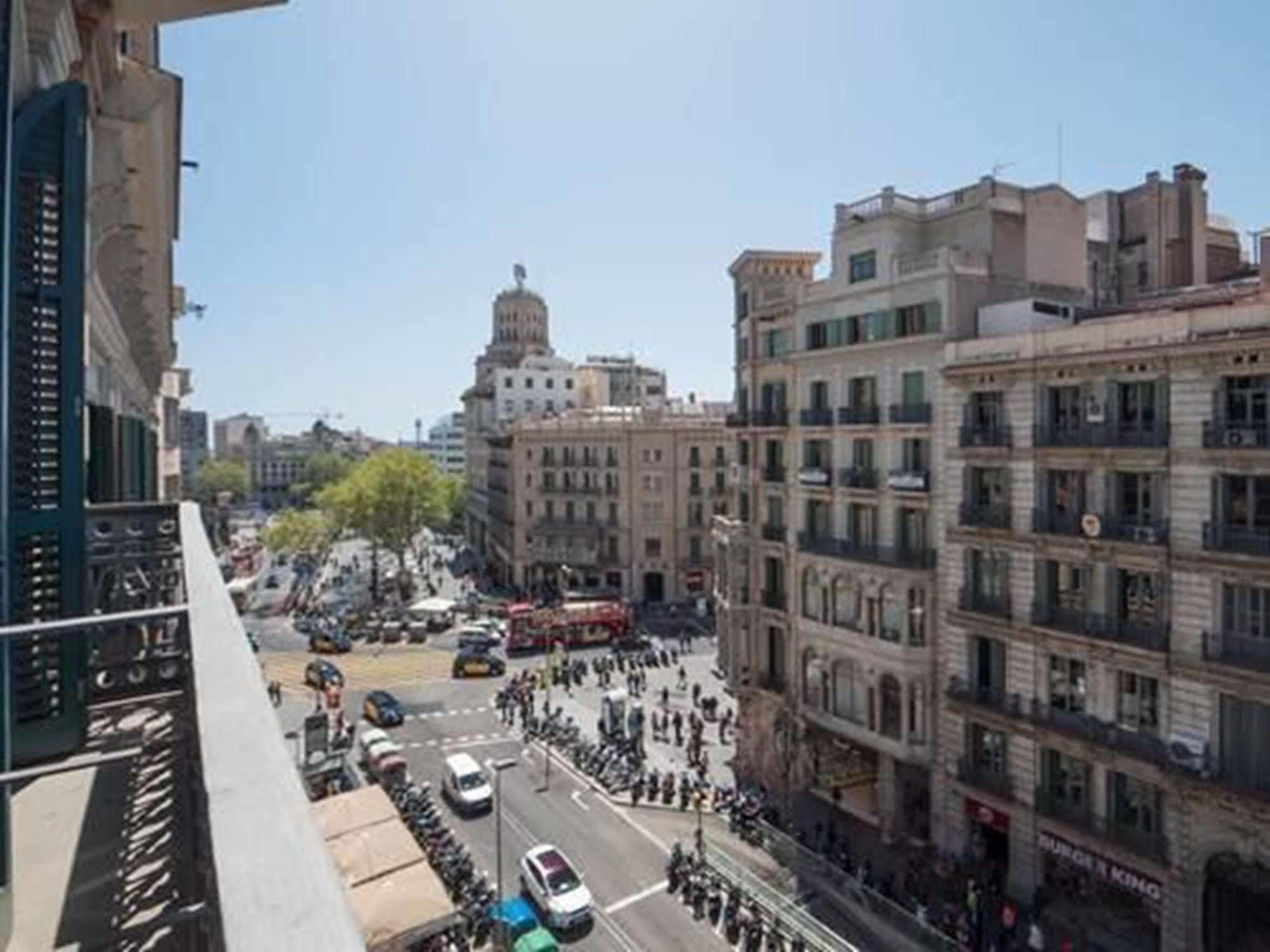 Rent Top Apartments Near Plaza De Catalunya Барселона Екстер'єр фото
