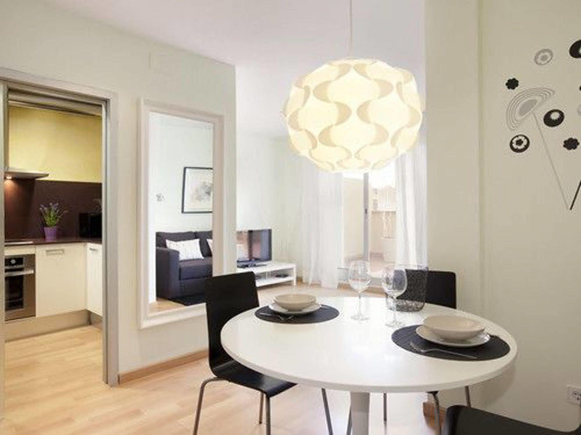 Rent Top Apartments Near Plaza De Catalunya Барселона Екстер'єр фото