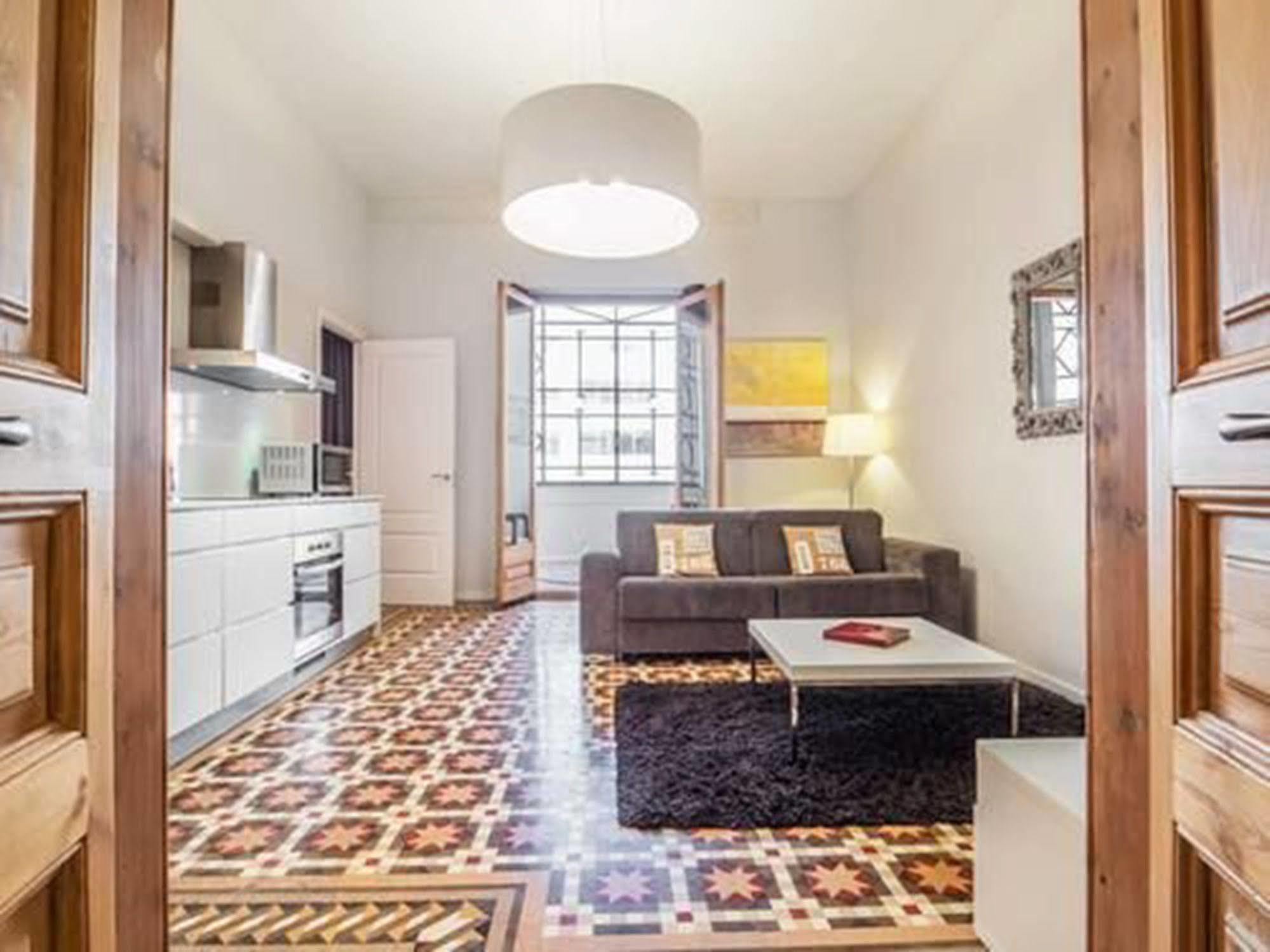 Rent Top Apartments Near Plaza De Catalunya Барселона Екстер'єр фото
