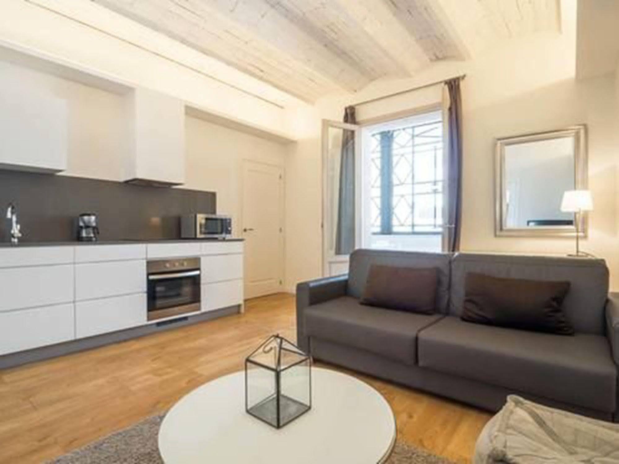 Rent Top Apartments Near Plaza De Catalunya Барселона Екстер'єр фото