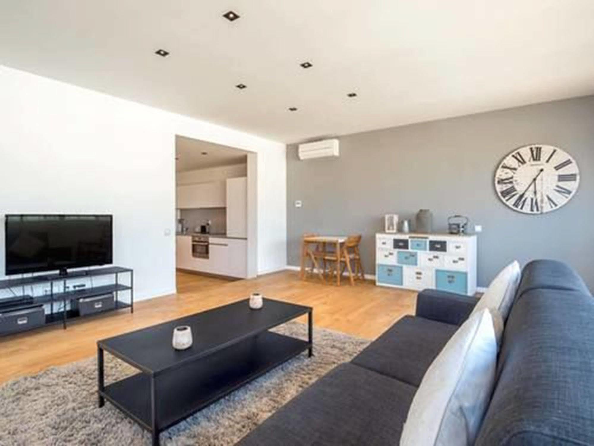 Rent Top Apartments Near Plaza De Catalunya Барселона Екстер'єр фото