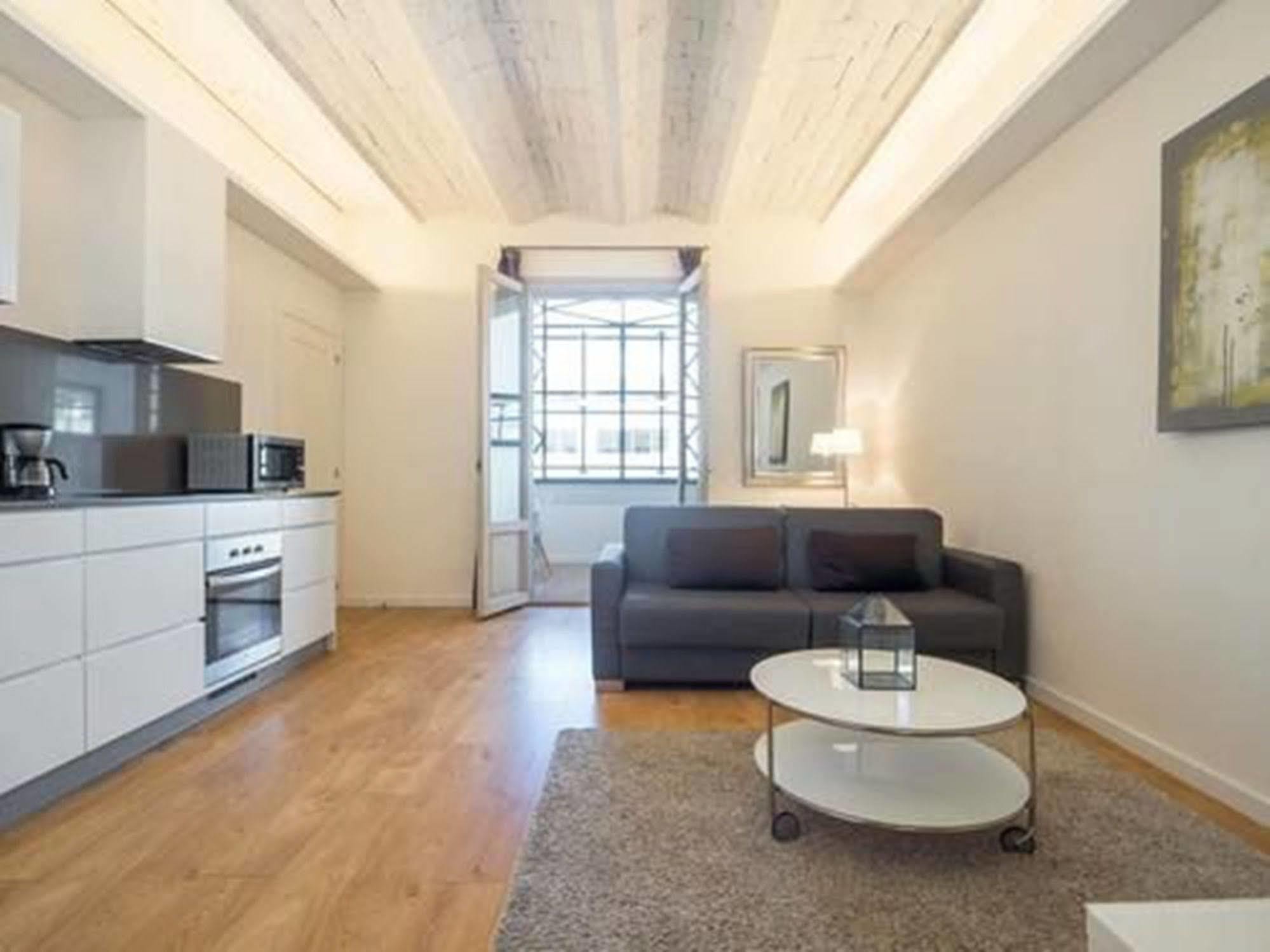 Rent Top Apartments Near Plaza De Catalunya Барселона Екстер'єр фото